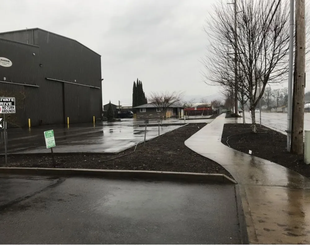 Reliable outdoor landscaping in Dayton, OR by Sierra Lake Landscape Maintenance