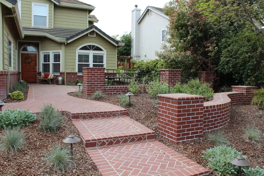 Professional yard maintenance in El Dorado Hills, CA - Sierra Landscape and Design