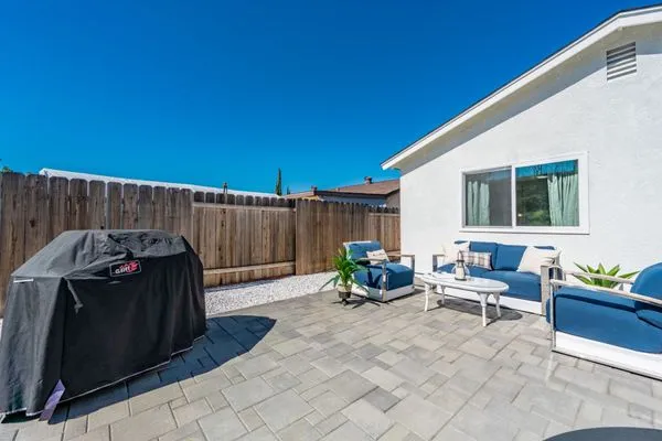 Sierra Landscape Construction Logo