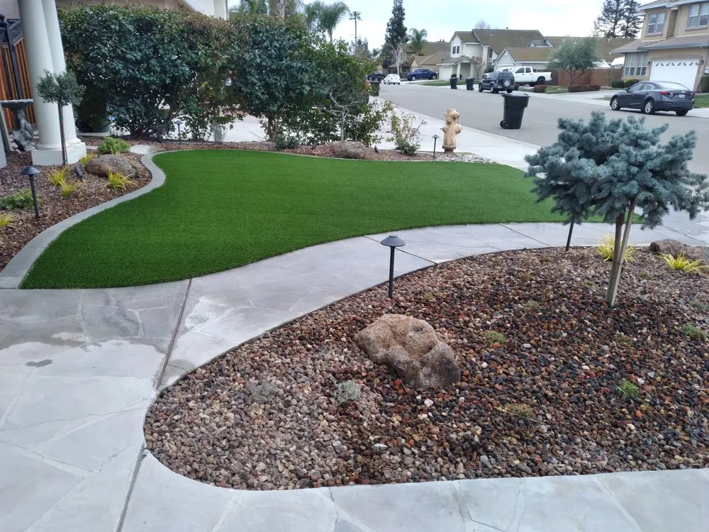 Reliable lawn care service for year-round maintenance in Los Banos, CA by Sierra Landscape