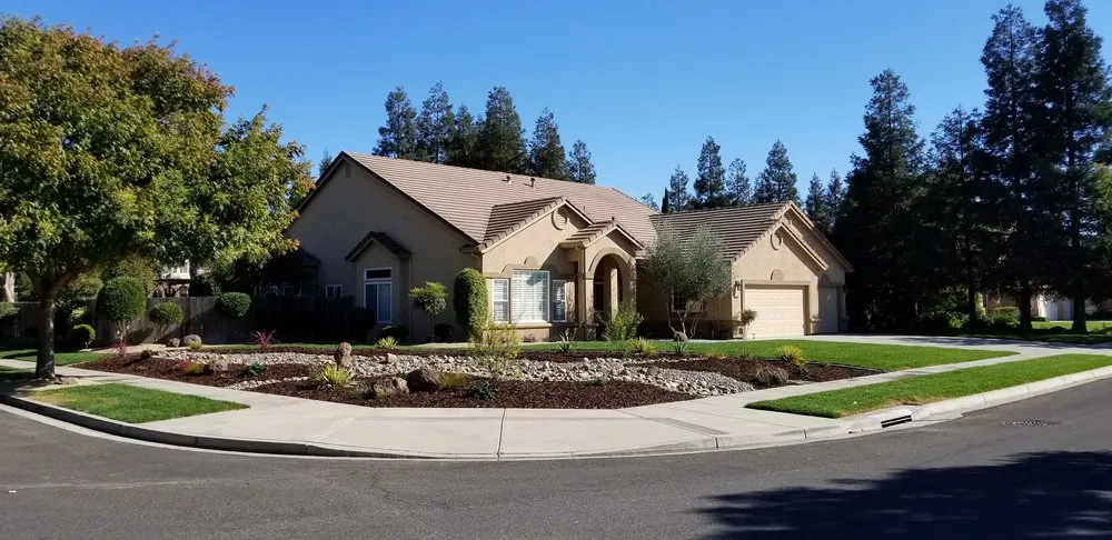 Expert outdoor landscaping with custom design in Los Banos, CA by Sierra Landscape