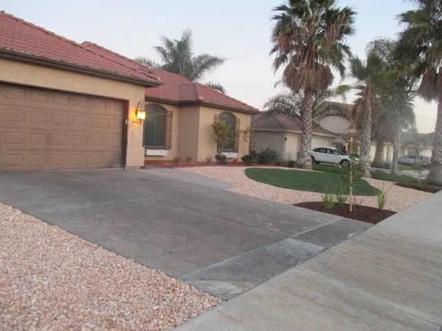 Reliable yard cleanup service in Los Banos, CA - Sierra Landscape