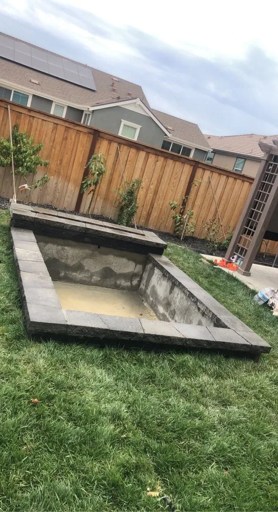 Professional lawn care service experts serving Modesto, CA - Sierra landscaping