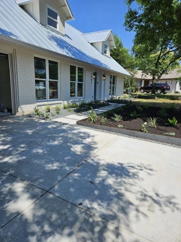 Expert lawn care service in Austin, TX - Sierra Scapes