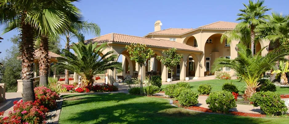 Affordable landscape design in Sarasota, FL by Siesta Key Landscape