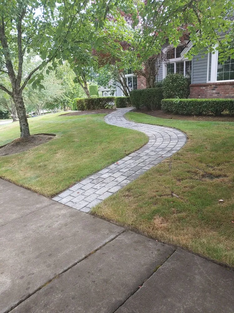 Reliable landscape design experts serving Lake Stevens, WA - Sifuentes Landscape