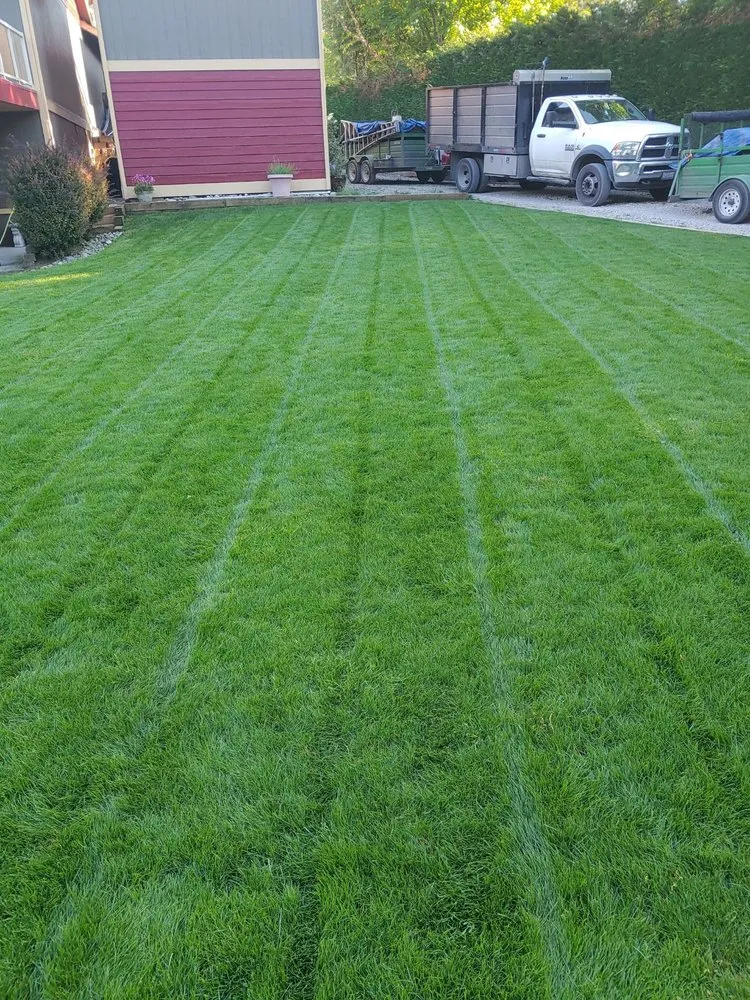 Local landscaping services experts serving Lake Stevens, WA - Sifuentes Landscape