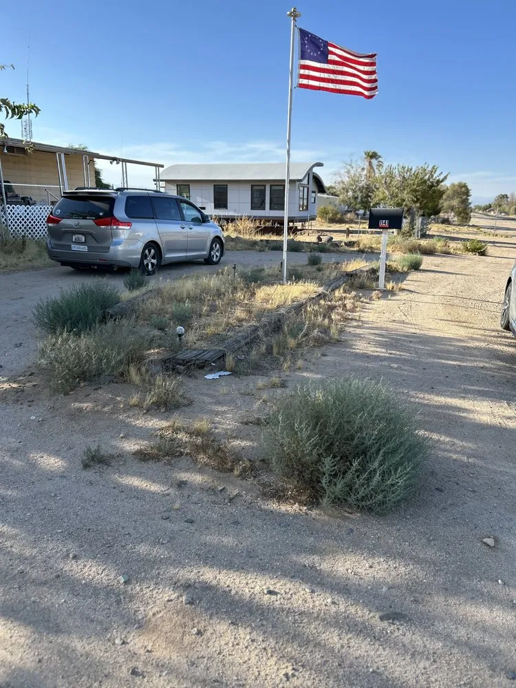 Affordable landscape design in Ridgecrest, CA by Sigala Yard Service