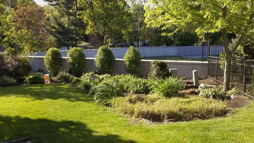 Professional lawn mowing service experts serving Joliet, IL - Signature Ill Tree Services