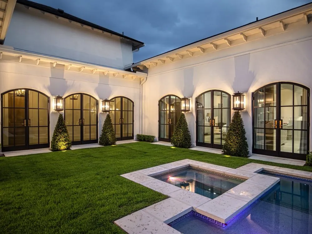 Reliable outdoor landscaping experts serving Maitland, FL - Signature Landscape Contractors