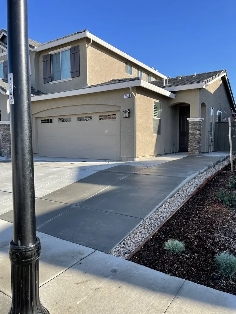 Reliable lawn mowing service for homes in Pacifica, CA by Signature Landscapes