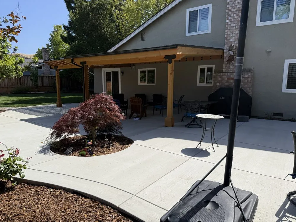 Affordable outdoor landscaping for year-round maintenance across Pinole, CA - Signature Landscapes