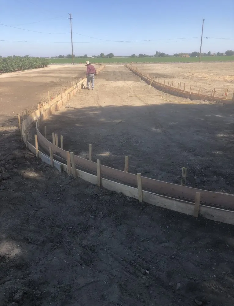 Professional outdoor landscaping experts serving Tracy, CA - Signature Landscaping