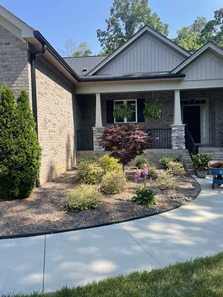 Reliable garden landscaping in Mint Hill, NC - Signature Lawn and Landscape