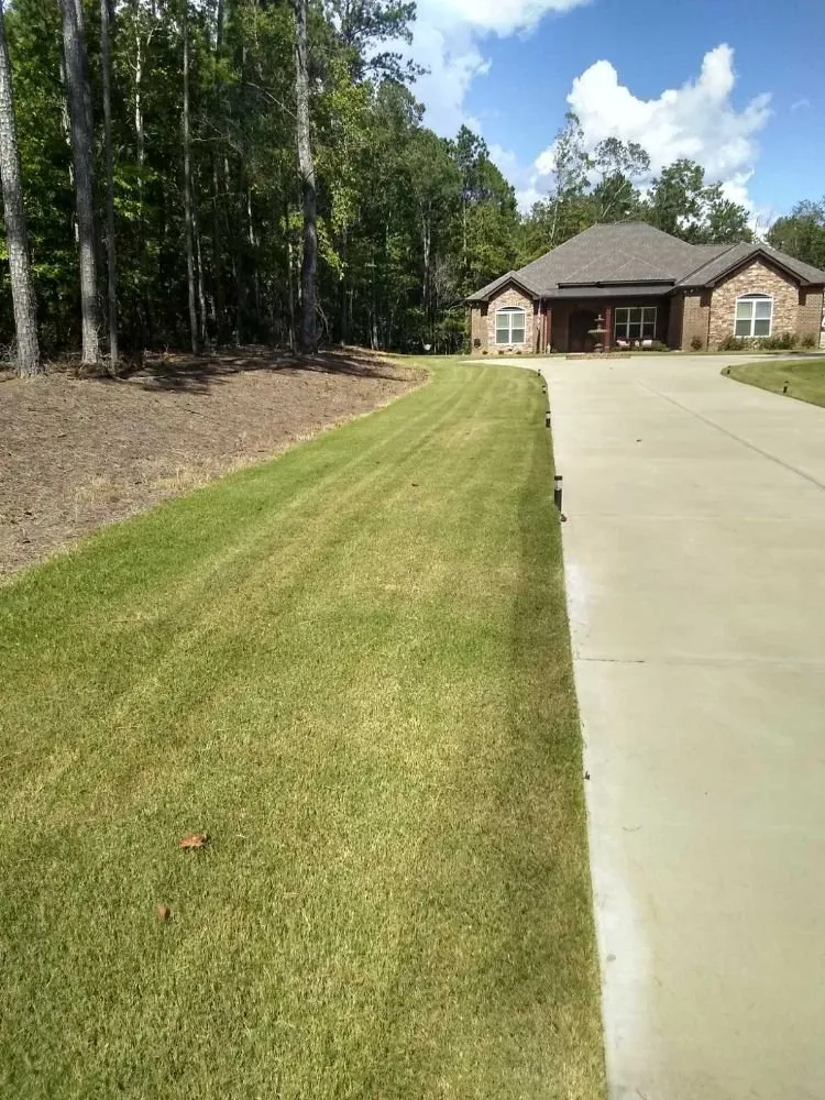 Custom residential landscaping in Columbus, GA - Signature Lawn Services