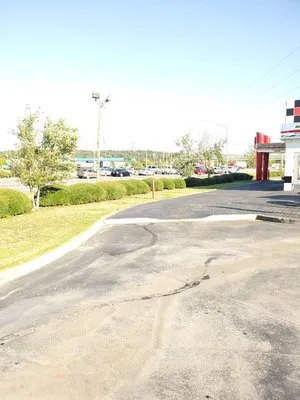 Signature Lawn Services Logo