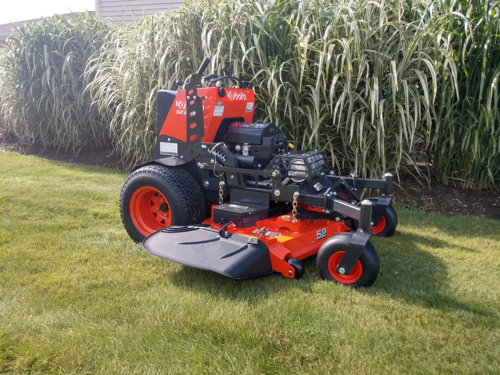 Expert lawn mowing service experts serving Conneaut, OH - Signature Lawncare