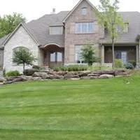 Trusted yard cleanup service with custom design in South Elgin, IL by Signature