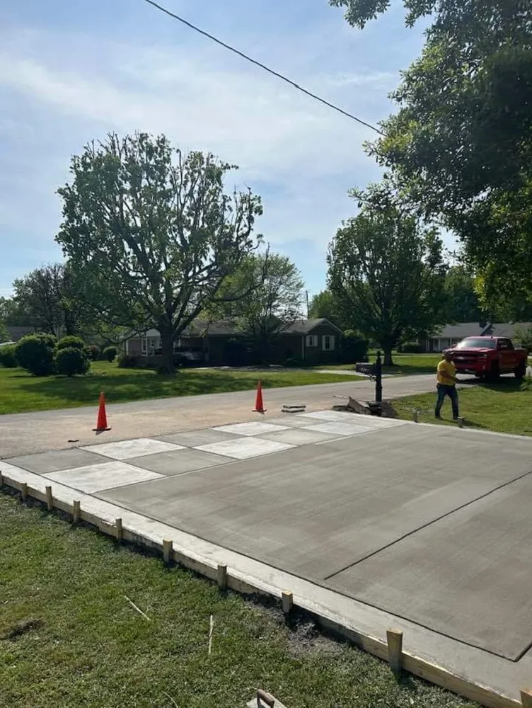 Affordable yard maintenance experts serving Paducah, KY - Sills Concrete & Pools