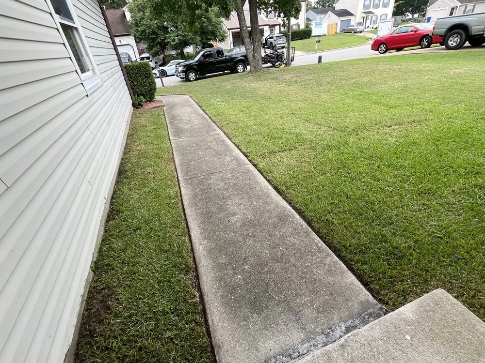 Local yard maintenance in Newport News, VA - Sills Lawncare