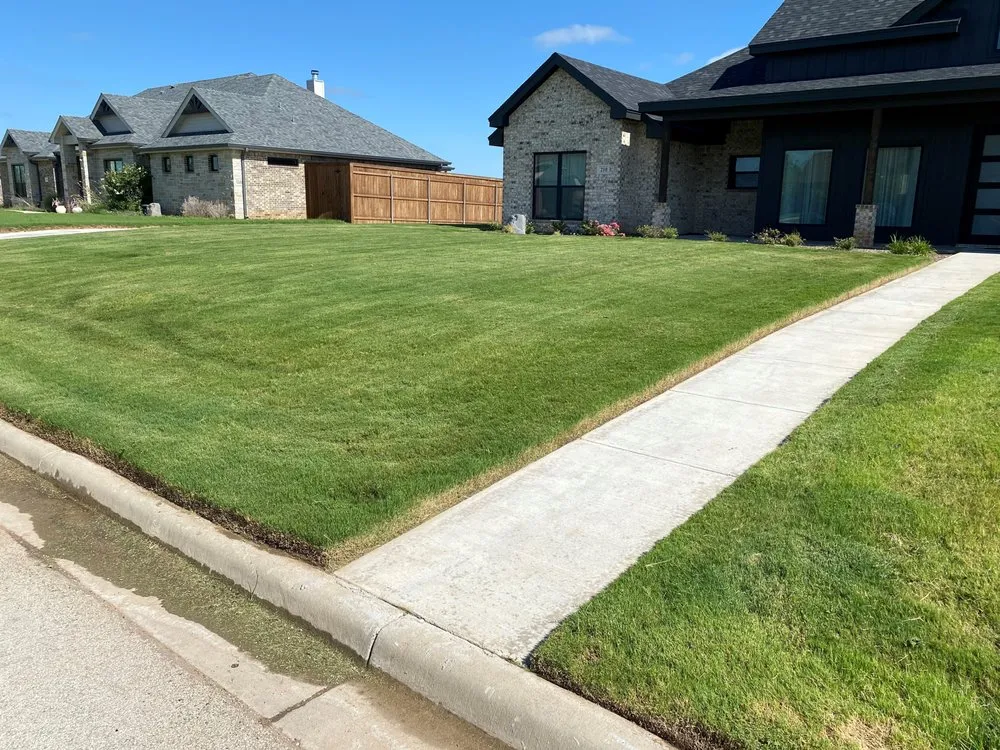 Custom lawn care service experts serving Abilene, TX - Silva Lawn Care