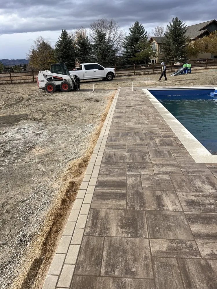 Reliable yard cleanup service with custom design in Longmont, CO by Silva’s Hardscaping