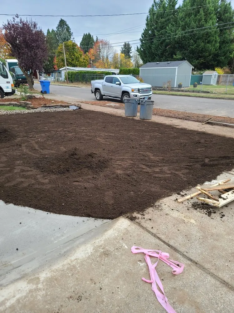 Expert yard maintenance experts serving Salem, OR - Silva's Lawn Care