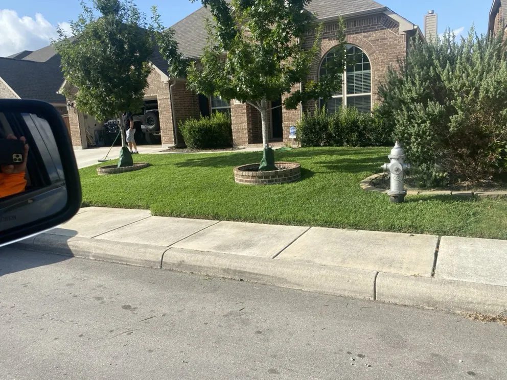 Local yard maintenance in Texas City, TX by Silva's Lawn Service