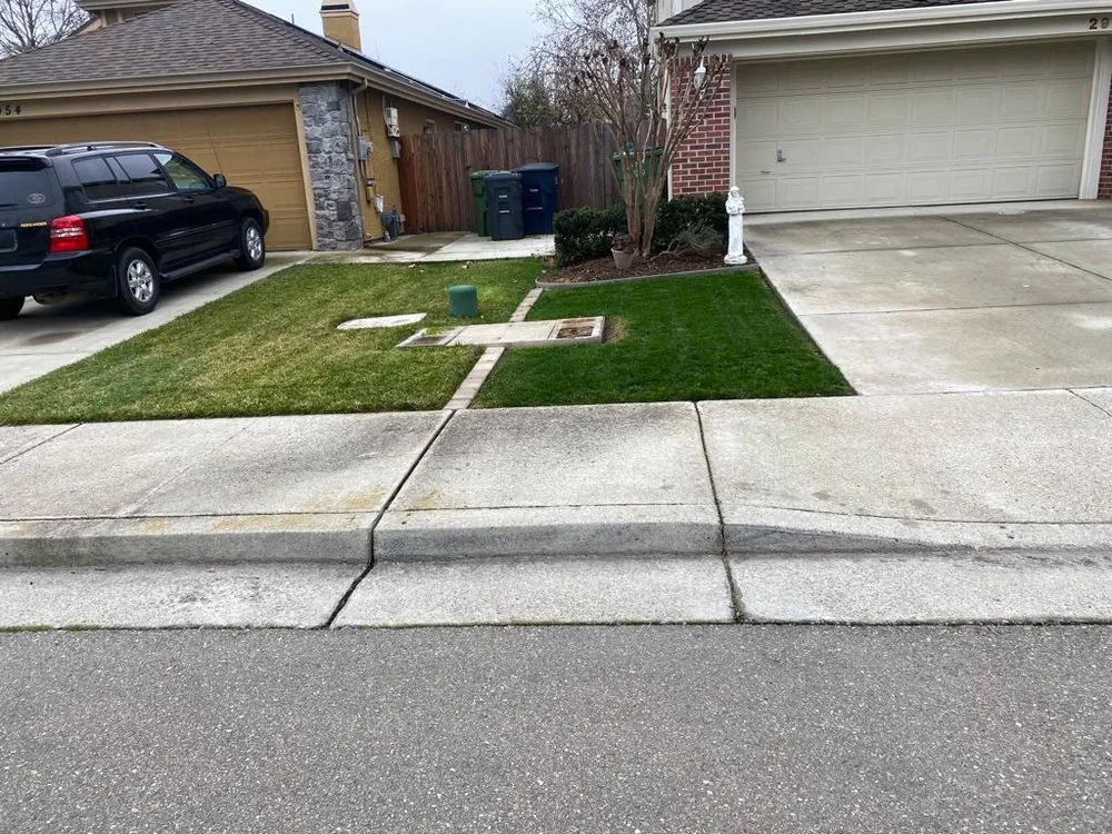 Top-rated outdoor landscaping for homes across Tracy, CA - SILVA’S YARDS MAINTENANCE AND LANDSCAPING