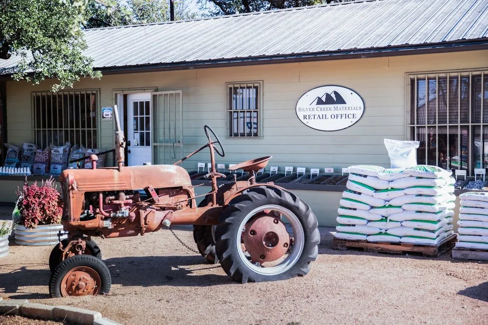 Reliable lawn mowing service in Fort Worth, TX - Silver Creek Materials