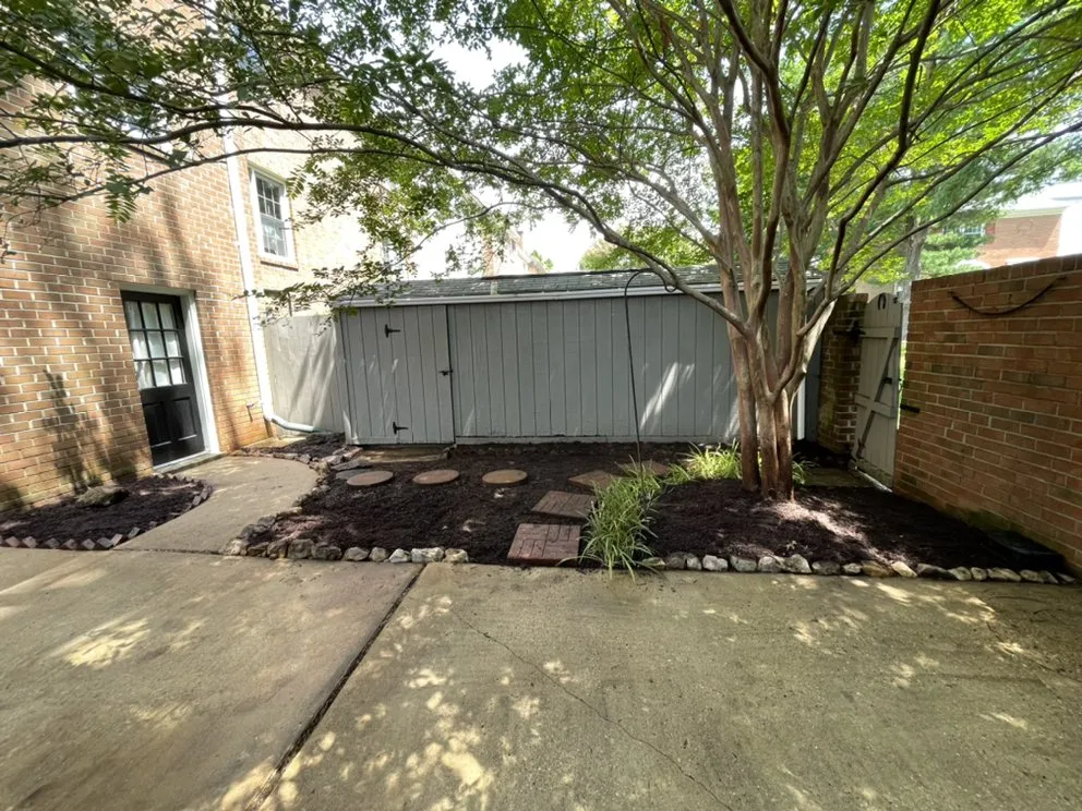 Top-rated lawn mowing service in Springfield, VA - Silver Hill Commercial Services