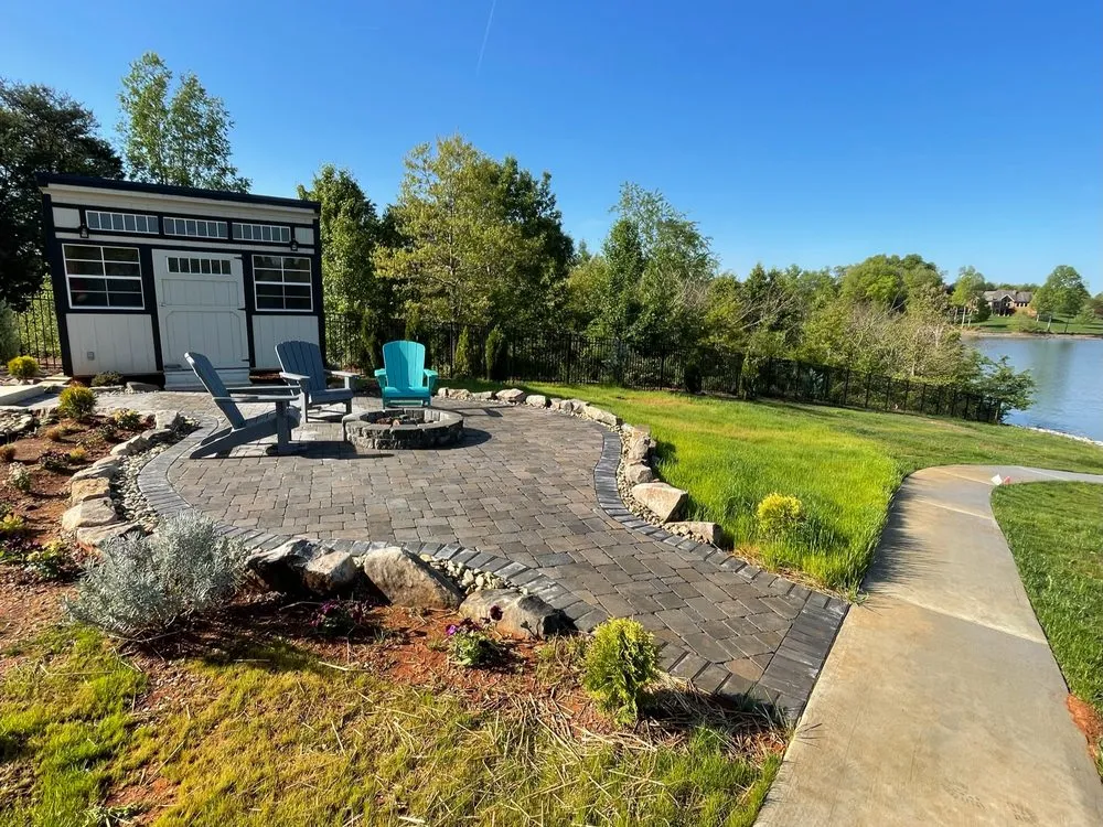 Professional landscaping services for beautiful yards in Powell, TN by Silver Landscaping