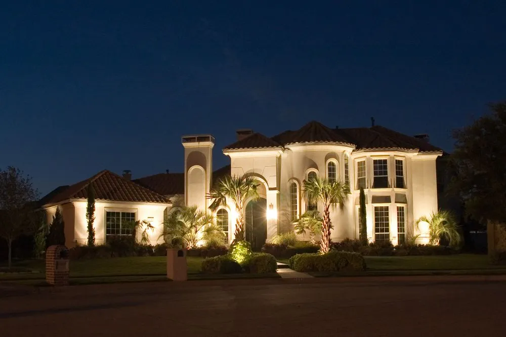 Local yard maintenance experts serving Allen, TX - Silver Moon Lighting