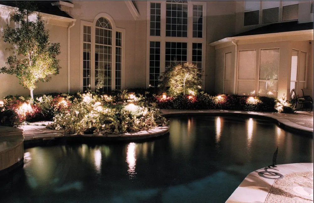 Affordable yard cleanup service in Allen, TX by Silver Moon Lighting