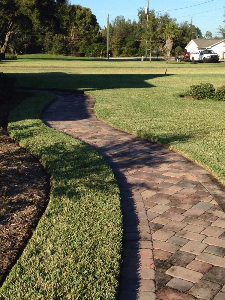 Reliable outdoor landscaping experts serving Mount Dora, FL - Silver T Lawn Service