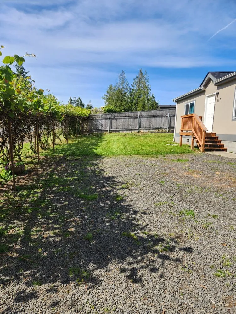 Professional garden landscaping with custom design in Silver Lake, WA by Silverlake Landscaping