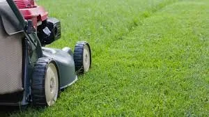 Reliable yard maintenance in West Dundee, IL - Silverstone Lawn Care