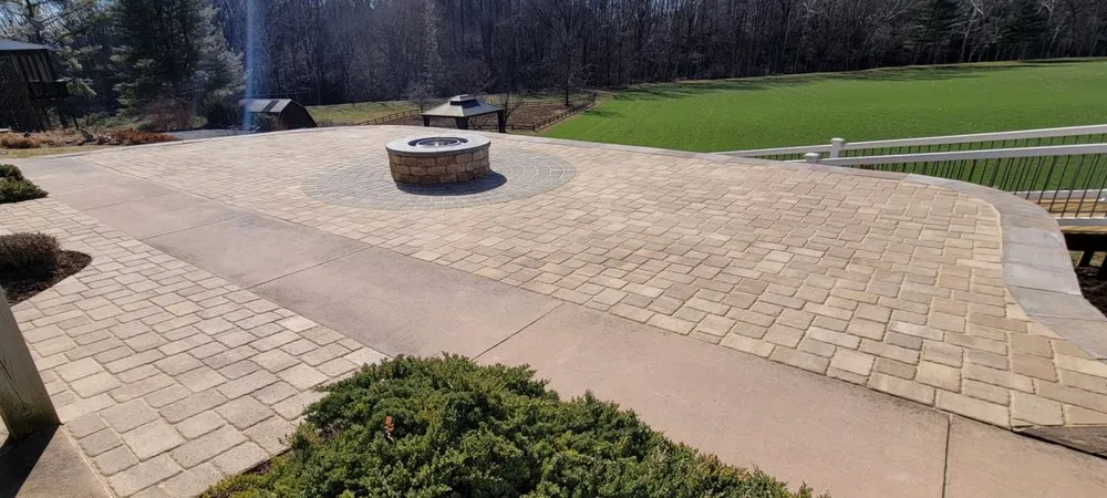 Top-rated outdoor landscaping for year-round maintenance across Bridgewater, VA - Silverstone Patio Systems
