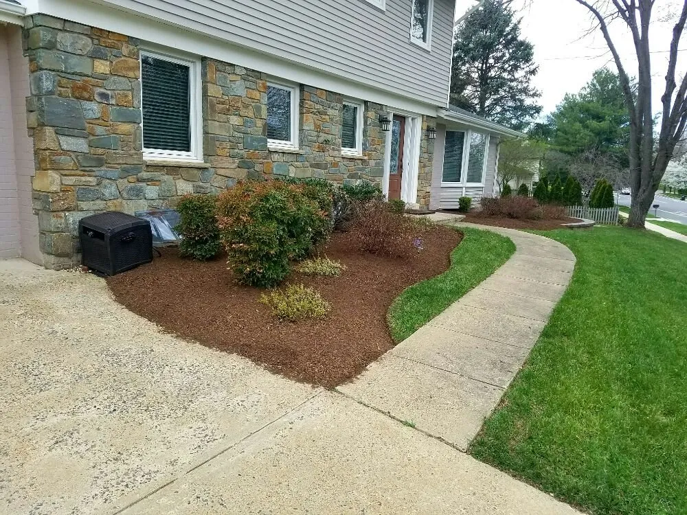 Custom lawn care service with custom design across Vienna, VA - Silvestre Lawn Care