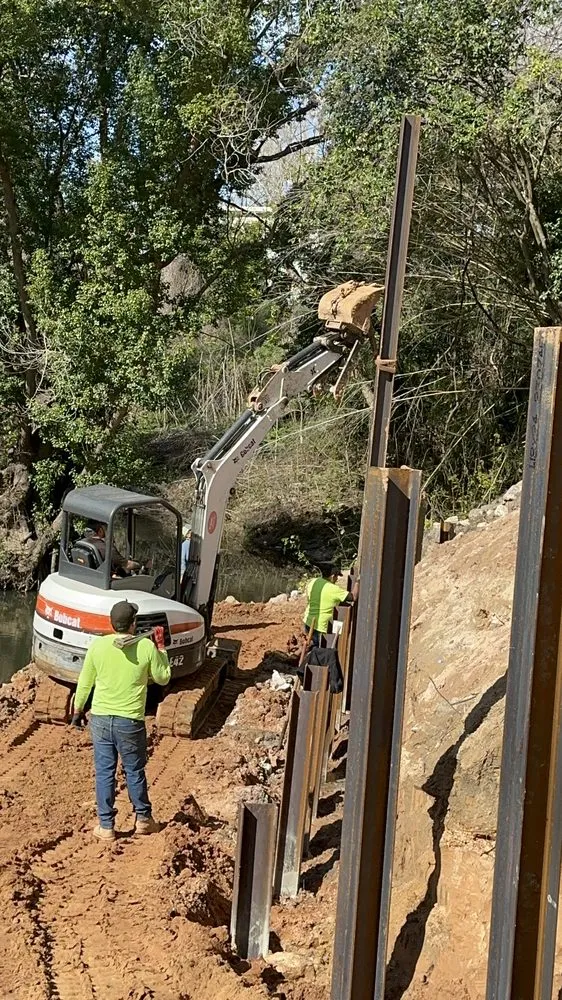 Affordable landscape design in Houston, TX by Silvey Construction