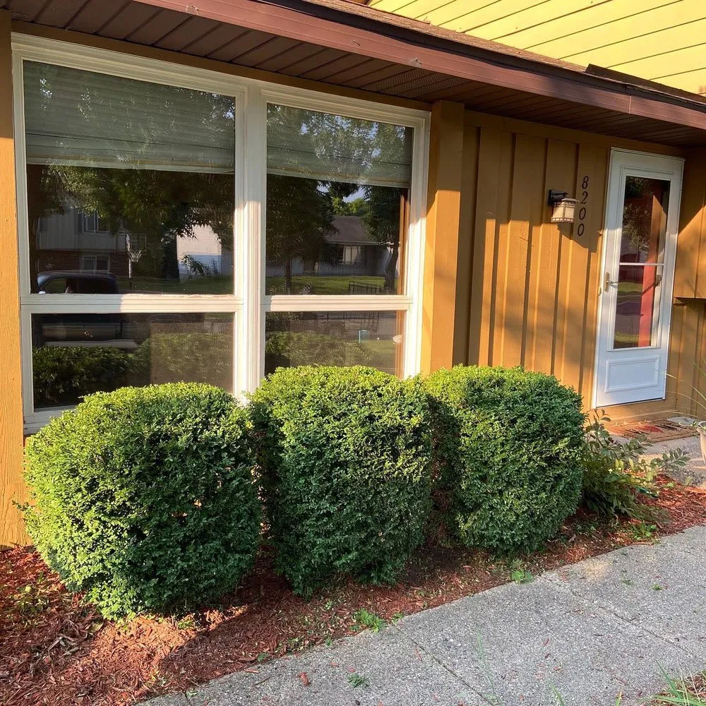 Affordable yard maintenance in Watertown, MN - Simar Services