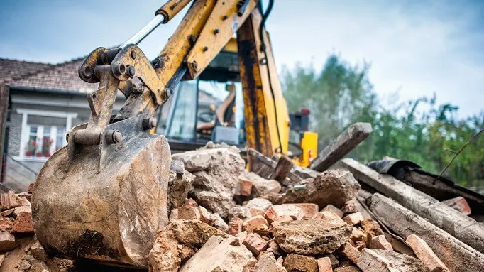 Custom yard maintenance in Taylor, TX by Simcik Landscaping