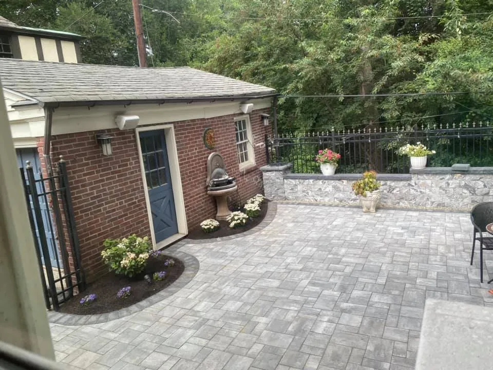 Custom lawn mowing service for homes across Newtown, PA - Simmen's Landscaping