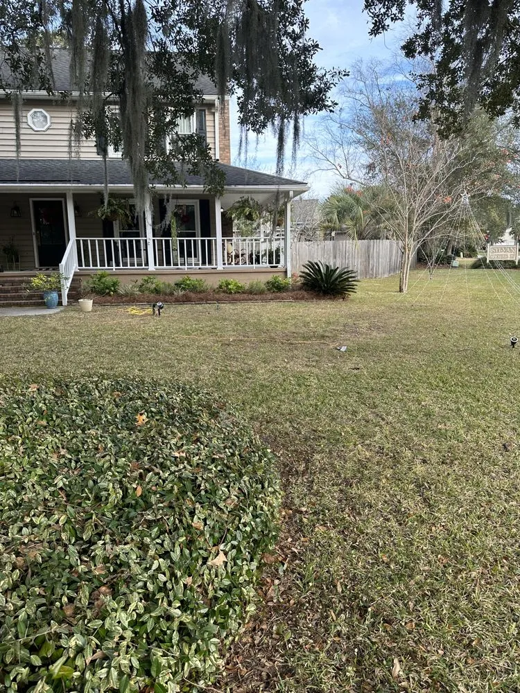 Top-rated lawn mowing service in Summerville, SC - Simmons & Sons