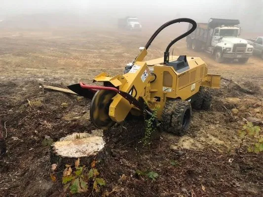 Simmons Grading And Landscaping Logo