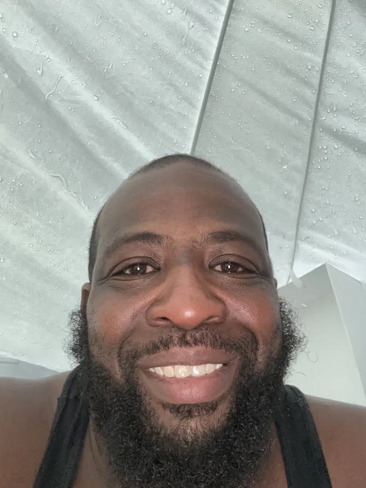 Professional lawn mowing service experts serving Miami Gardens, FL - Simmons Handyman And Lawn Services