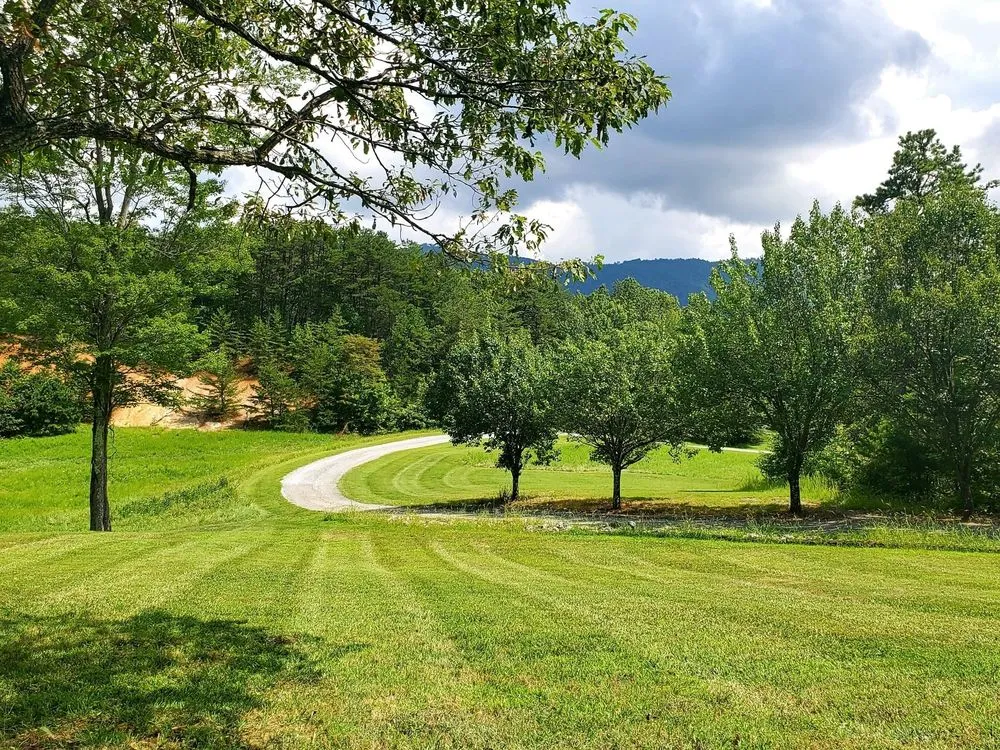 Trusted landscaping services in Salem, VA - Simmons Landscaping