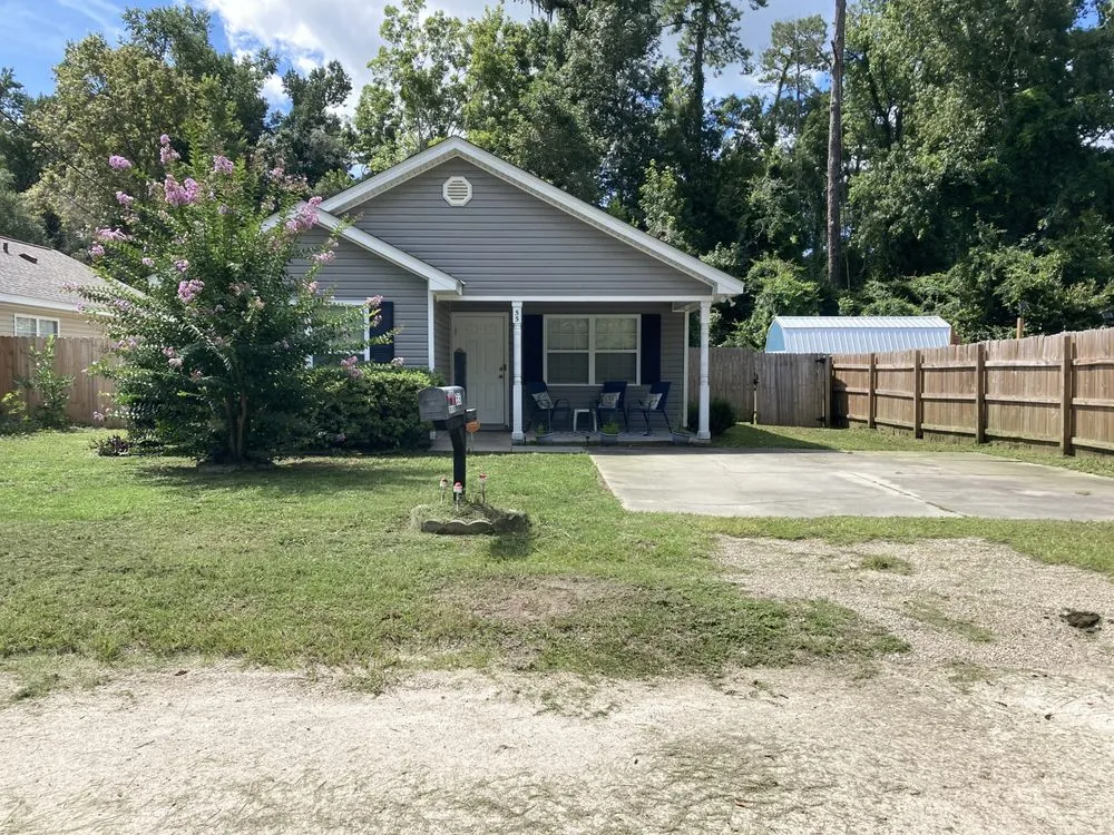 Affordable landscape design for beautiful yards in Crawfordville, FL by Simmons Lawn Care & More