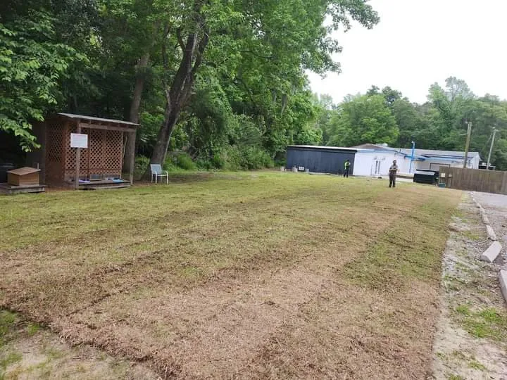 Affordable yard cleanup service near you in North Charleston, SC by Simmons N Son Landscaping