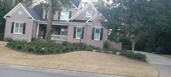 Simmons N Son Landscaping Logo